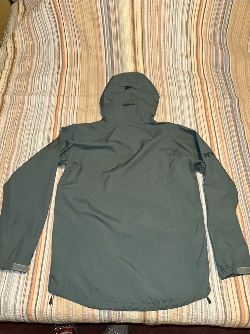Outdoor Research Men's Gore-Tex Hooded Raincoat - Slate Green - Picture 10 of 13